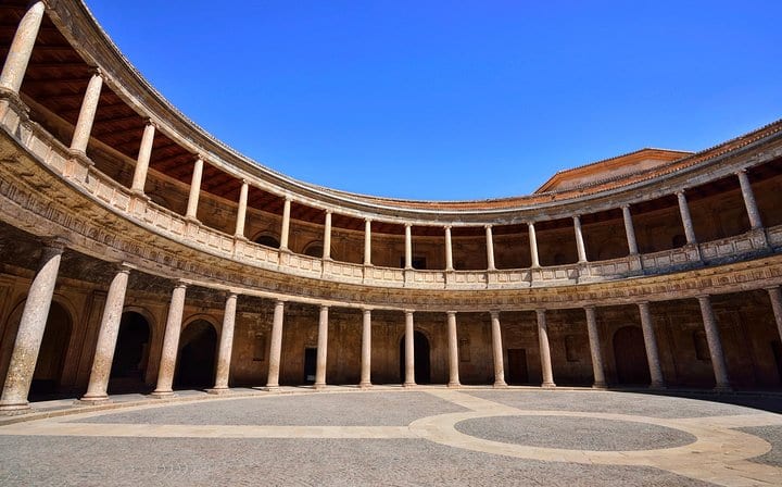 Malaga Shore Excursion: Granada Small-Group Tour Including Skip-the-Line Alhambra Tickets