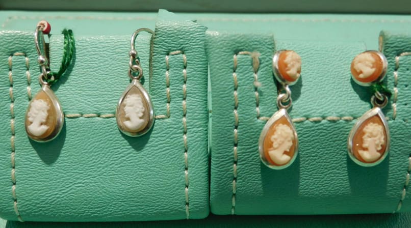 <p>I bough the Earrings on the right... Worth the 85 Euros... Thanks Alfonso!</p>