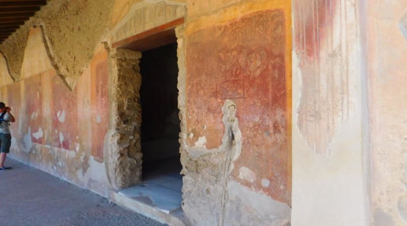 <p>Pompeiian fresco</p>