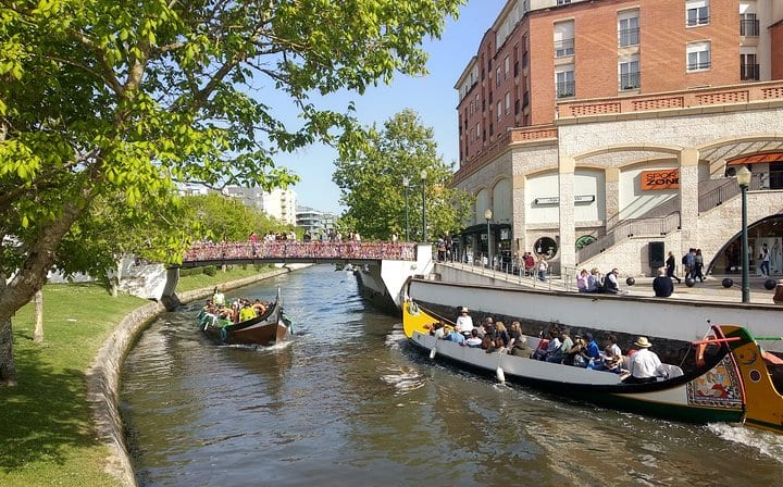 Strolling on the canals!