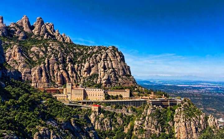 Best of Barcelona and Montserrat