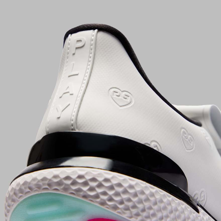 WOMEN'S LTD RELEASE GALLIVAN2R DEBOSSED HEART G'S KILTIE GOLF SHOE in Snow / Onyx image number 2