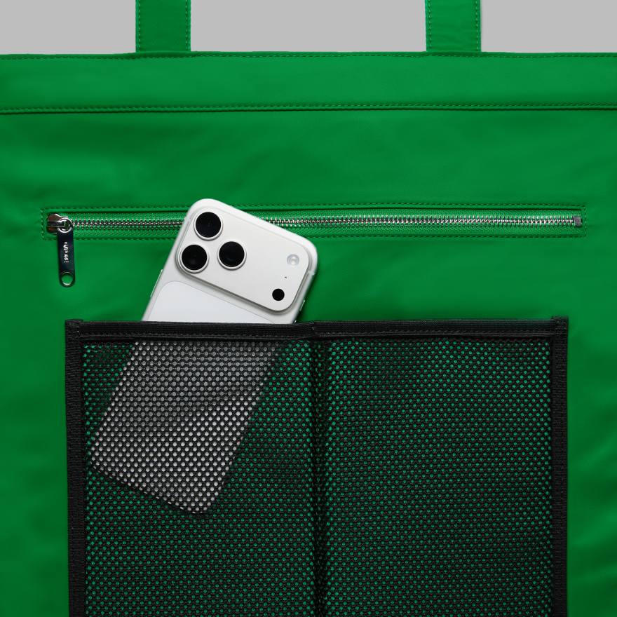 TRIPPY QUILTED CLUB TOTE BAG in Clover image number 1