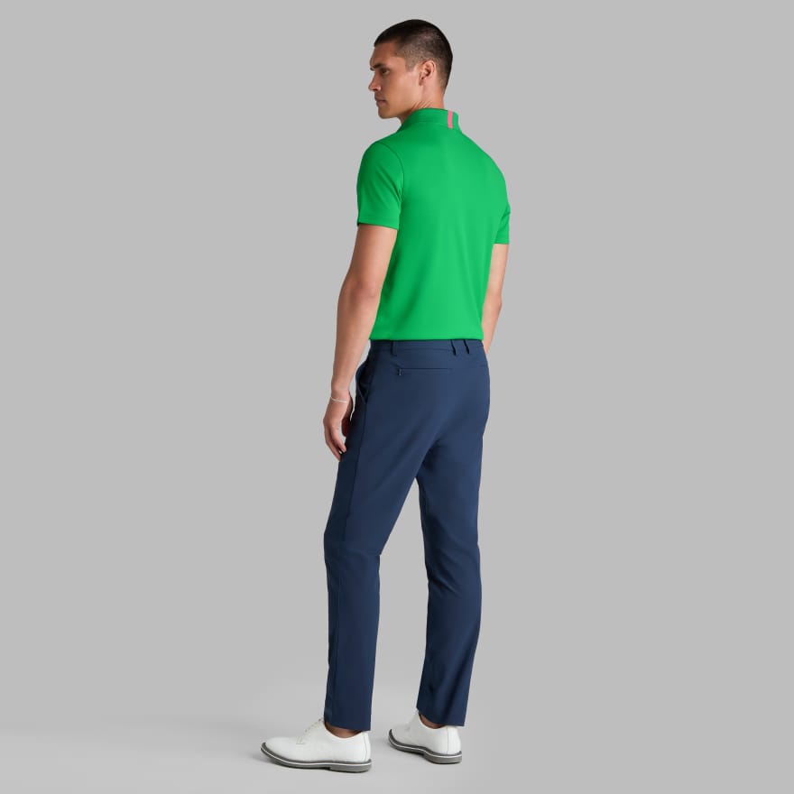 ESSENTIAL PERFORMANCE PIQU&Eacute; POLO in Clover image number 4