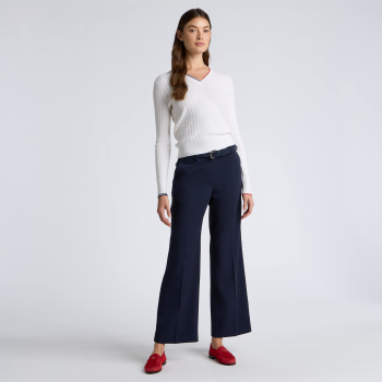 Alternative image of CABLE KNIT COTTON CASHMERE V NECK SWEATER in Snow