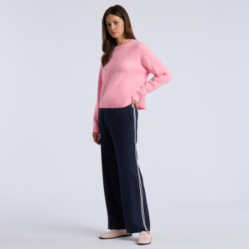 Alternative image of POINTELLE G BRUSHED CASHMERE CREWNECK SWEATER in CANDY