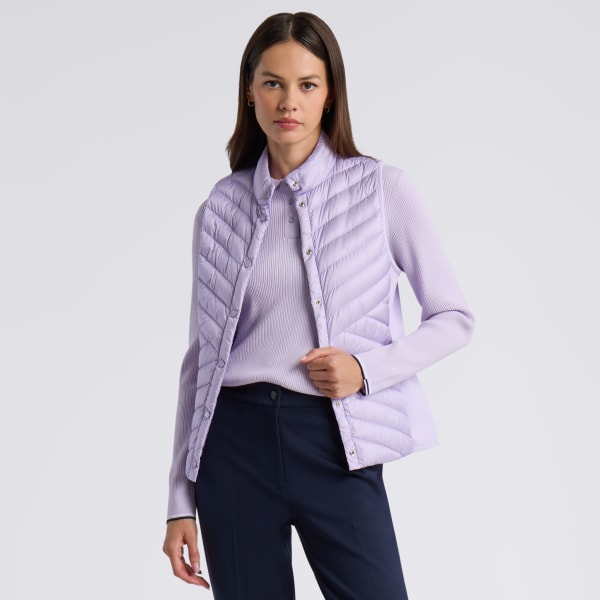 V-DOWN QUILTED STRETCH TECH INTERLOCK GILET in Orchid
