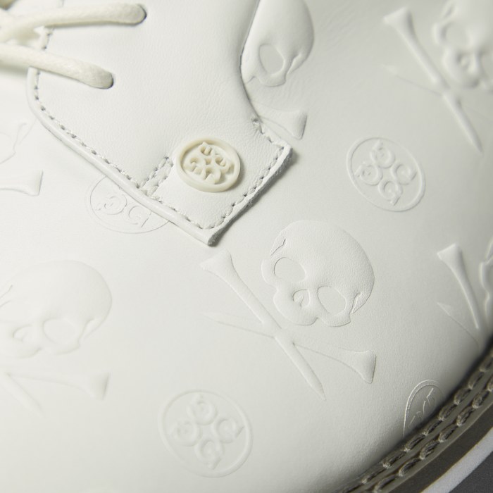 Alternative image of MEN'S GALLIVANTER EMBOSSED SKULL & TEES LEATHER GOLF SHOE in Snow / Charcoal