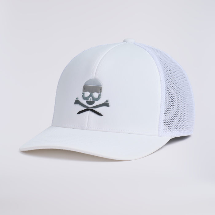 SKULL & TEES MID TRUCKER HAT in Snow