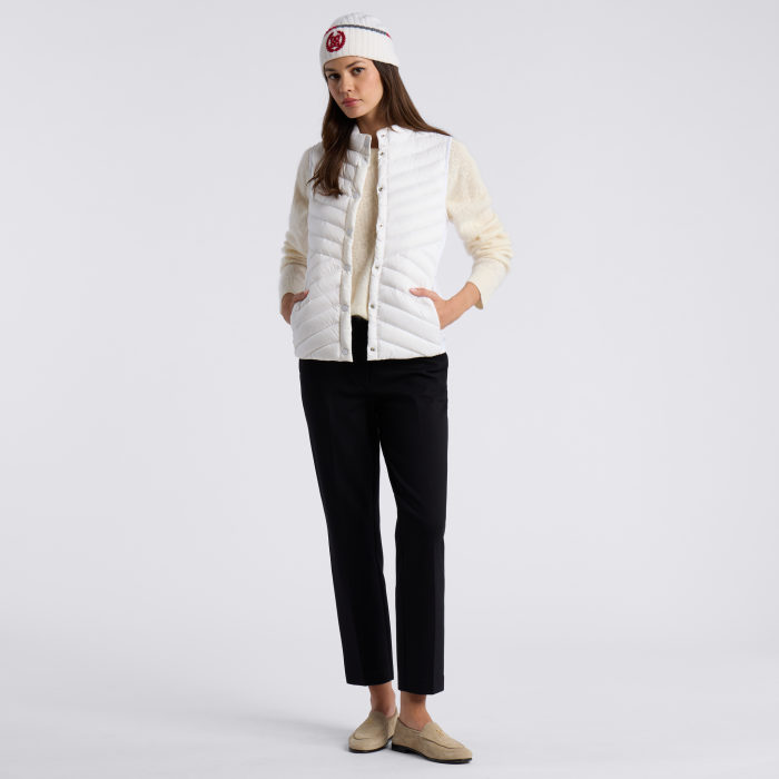 Alternative image of POINTELLE G BRUSHED CASHMERE CREWNECK SWEATER in CHALK WHITE