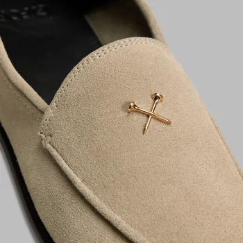 Alternative image of WOMEN'S METAL TEES SUEDE FLEX LOAFER in PUMICE