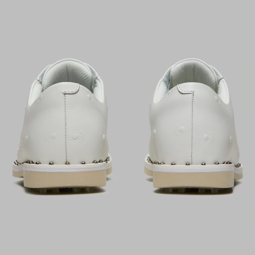WOMEN'S GALLIVANTER STUDDED LEATHER SKULL & TEES GOLF SHOE in SNOW/STONE - Alternate Image 4