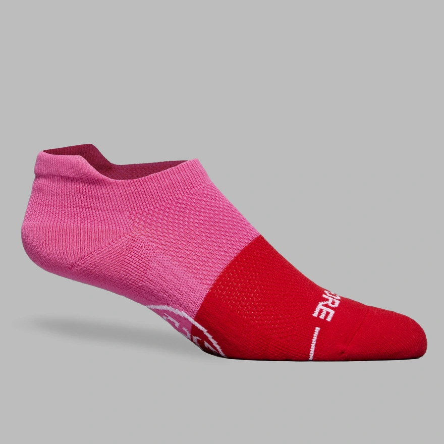 WOMEN'S TWO TONE FORE PLAY ANKLE SOCK in KNOCKOUT PINK / POPPY