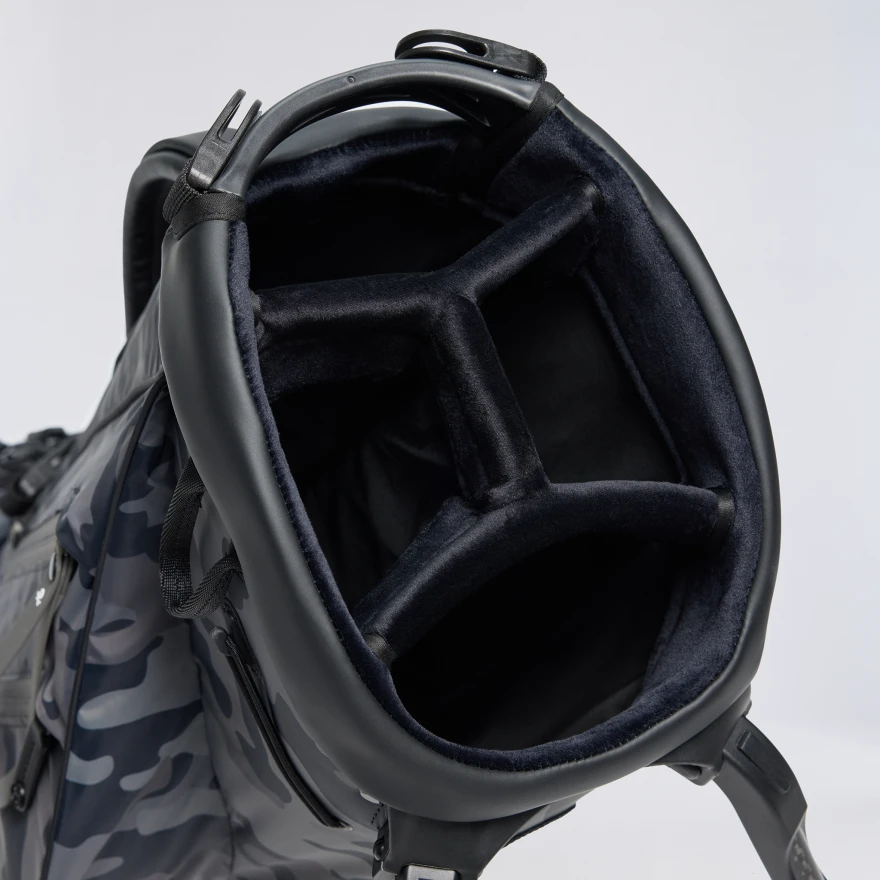 CAMO PARACHUTE CARRY GOLF BAG in Onyx - Alternate Image 2