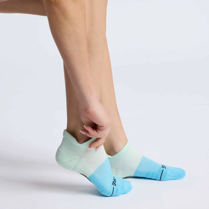 WOMEN'S TWO TONE FORE PLAY ANKLE SOCK in Tidal Cenote - Alternate Image 2