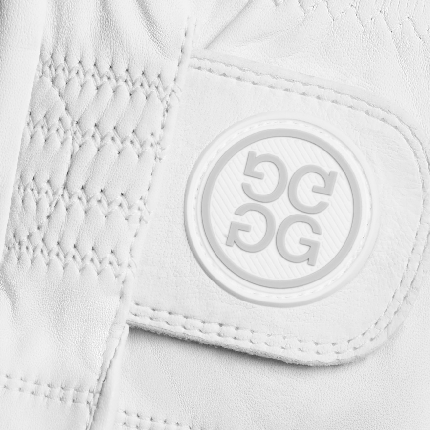 WOMEN'S SIGNATURE GOLF GLOVE in Snow - Alternate Image 1