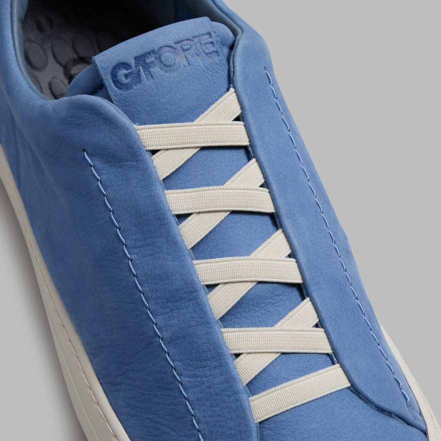 MEN'S ENDEAVOUR SLIP ON LEATHER SNEAKER in Azul - Alternate Image 1