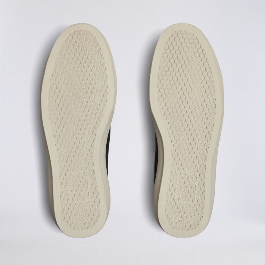 MEN'S ENDEAVOUR SLIP ON LEATHER SNEAKER in Onyx - Alternate Image 1
