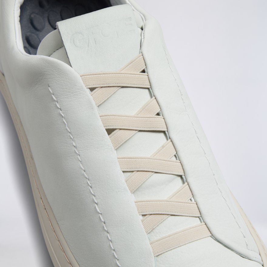 MEN'S ENDEAVOUR SLIP ON LEATHER SNEAKER in Snow - Alternate Image 1