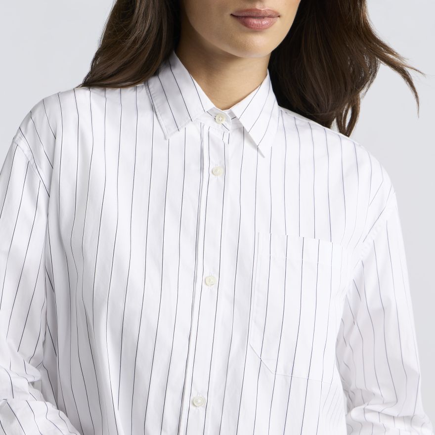 ON THE DAILY STRIPED SHIRT in Snow / Onyx - Alternate Image 4