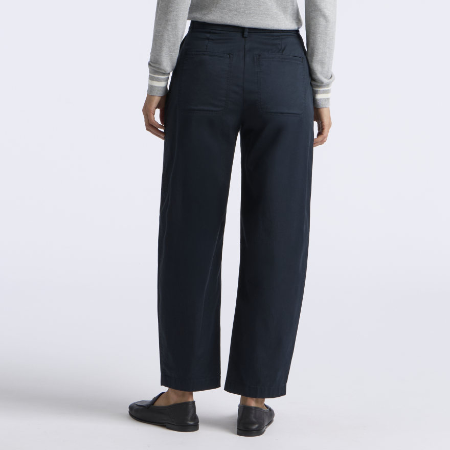 TUX SHADOW STRETCH STRAIGHT LEG TROUSER in Onyx - Alternate Image 3
