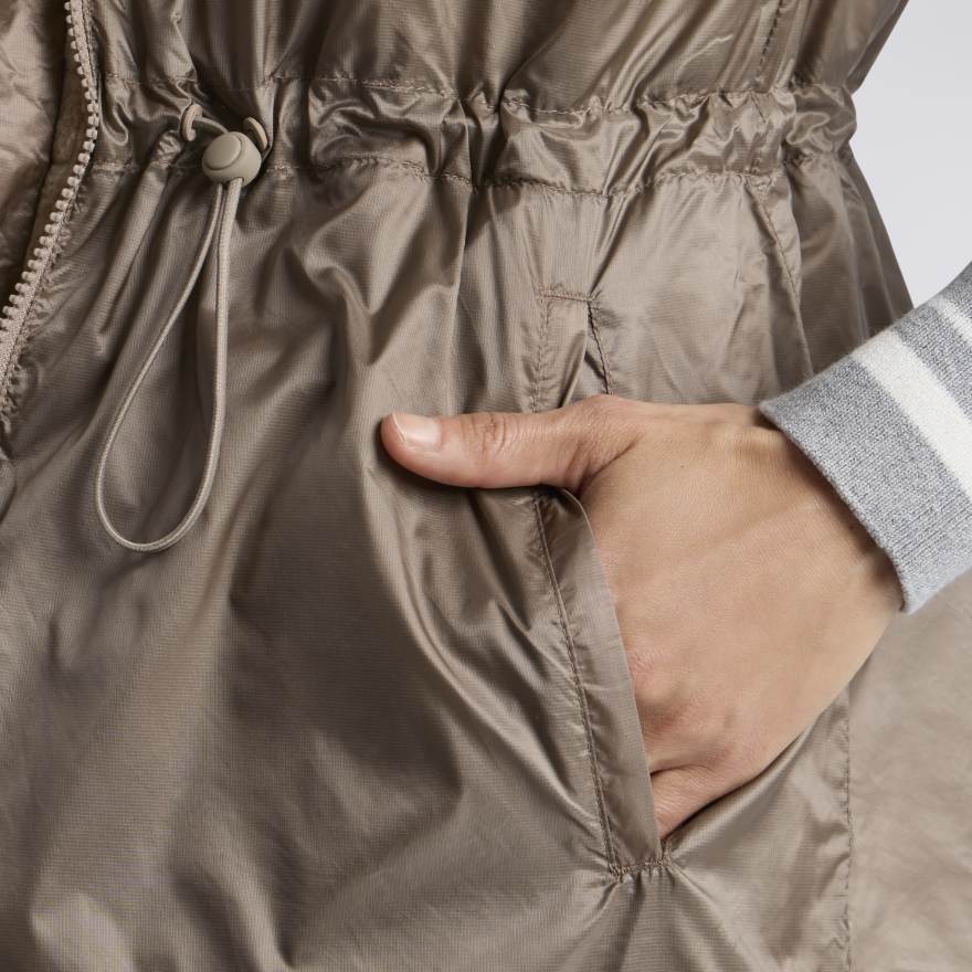 REVERSIBLE FLEECE & NYLON HYBRID VEST in MOCHA MELANGE / MOCHA - Alternate Image 6