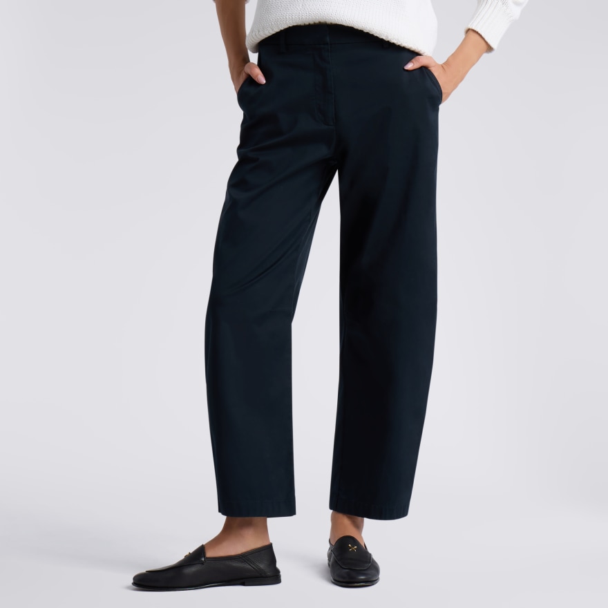 LTD RELEASE STRETCH COTTON GABARDINE BARREL LEG TROUSER in Onyx - Alternate Image 2