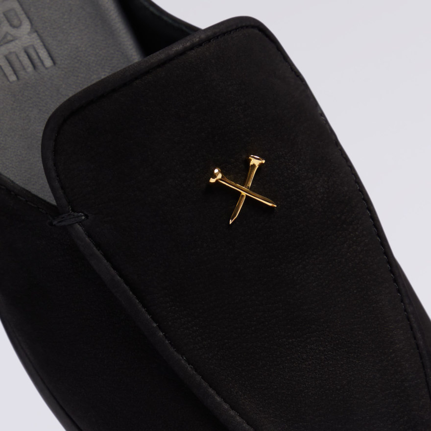 WOMEN'S LTD RELEASE METAL TEES LEATHER FLEX MULE in Onyx - Alternate Image 1