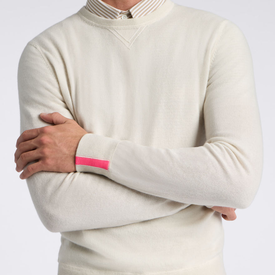 CASHMERE CREWNECK JUMPER in PUMICE - Alternate Image 4