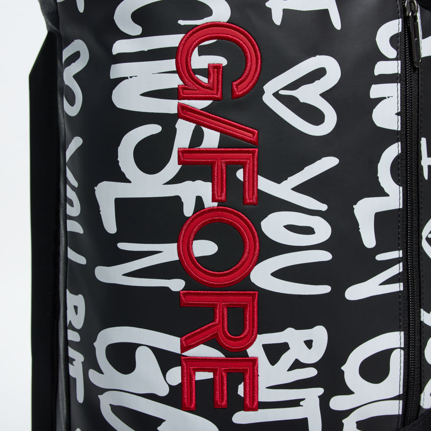 I LOVE YOU BUT... TRAVEL CASE in ONYX / CLASSIC RED - Alternate Image 4