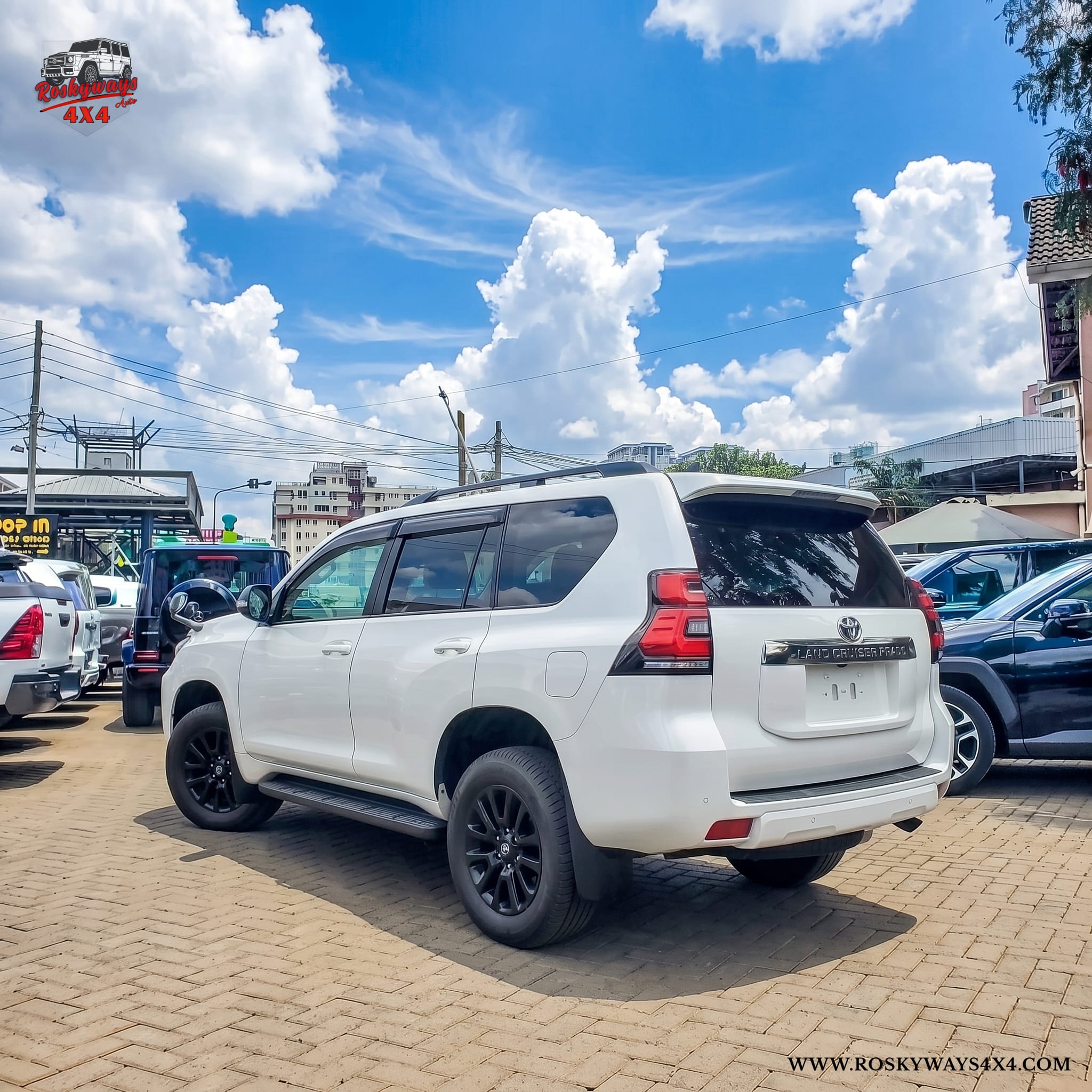 2021 Toyota LANDCRUISER PRADO — Photo 5