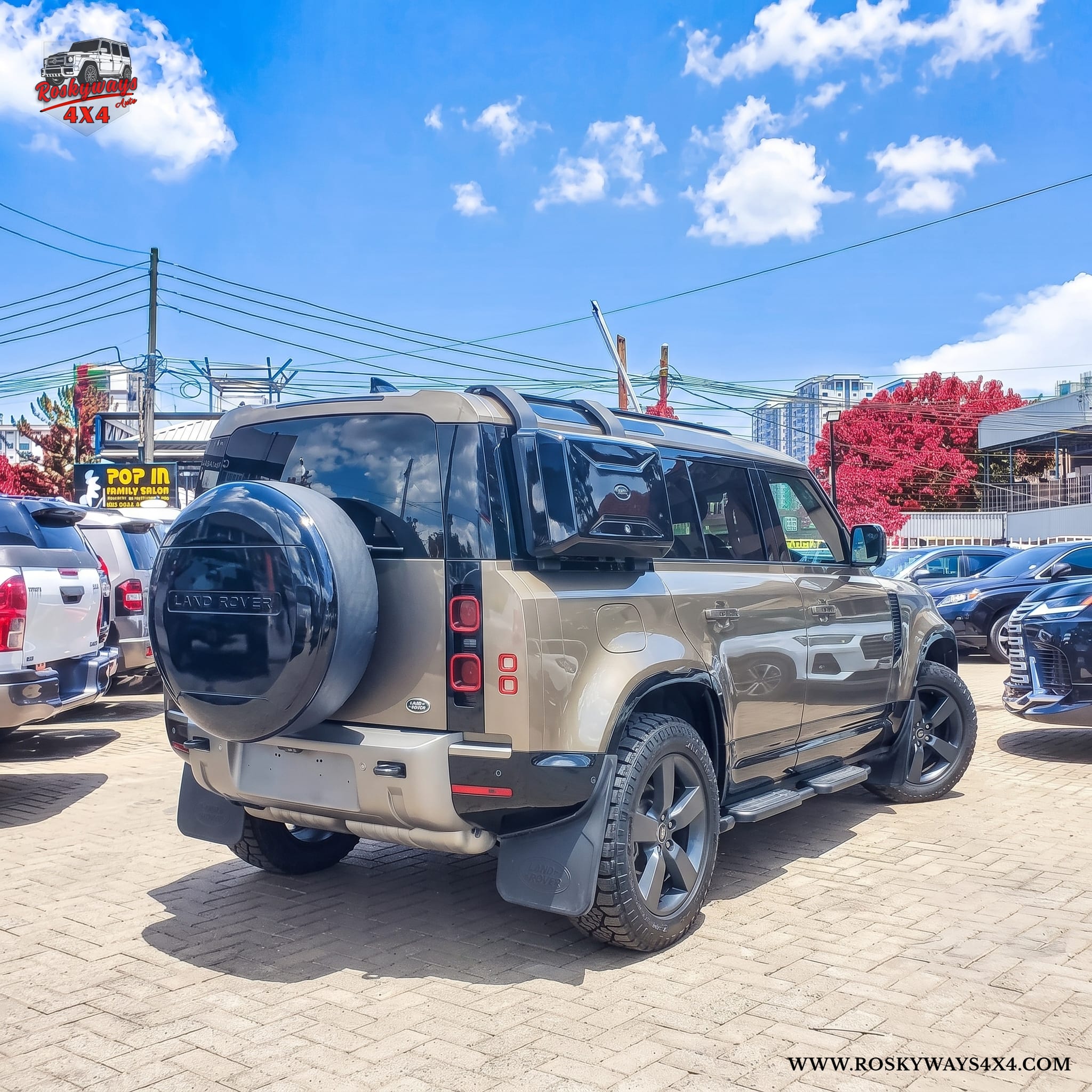 2021 Land Rover DEFENDER HSE 110 — Photo 4