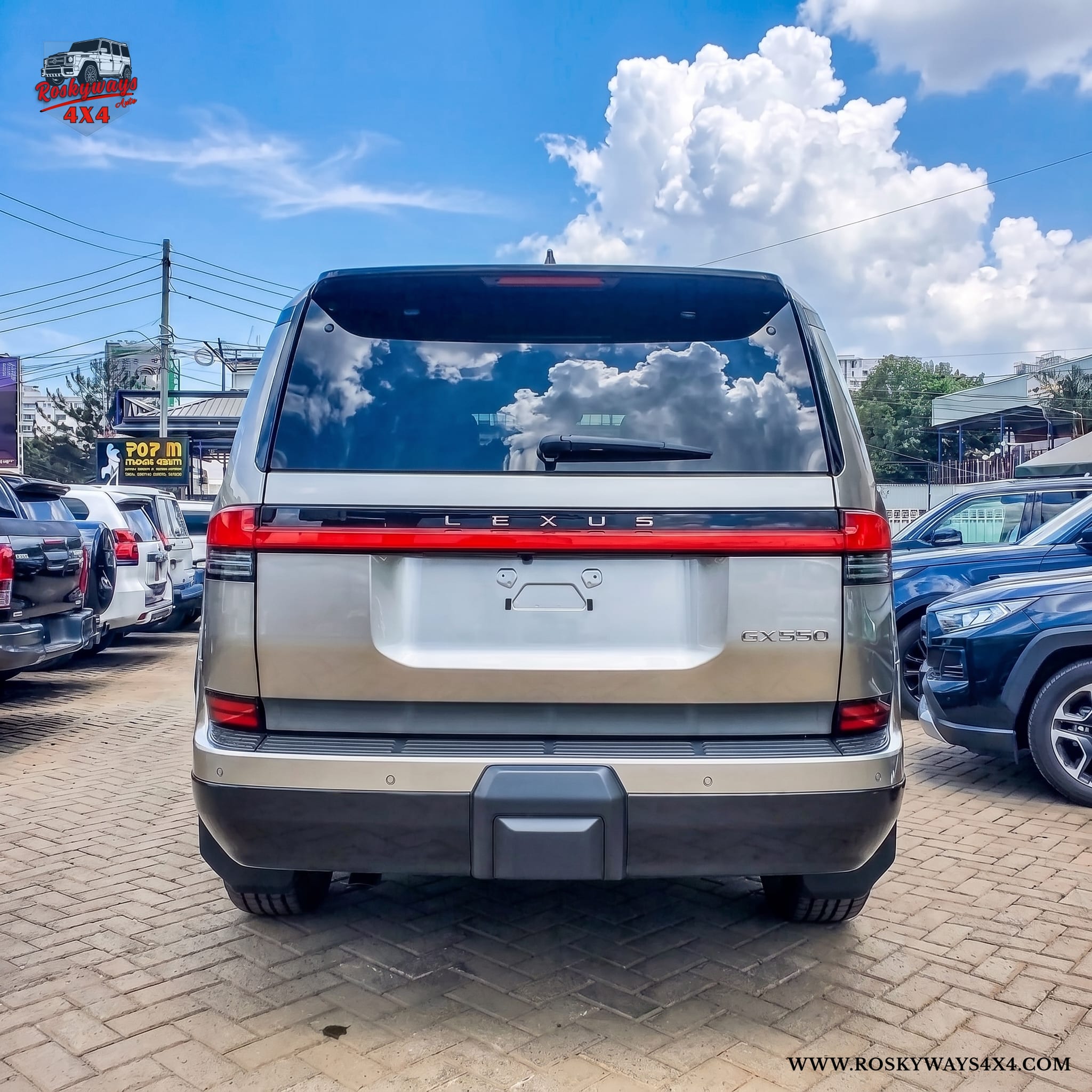 2025 Lexus GX550 — Photo 5