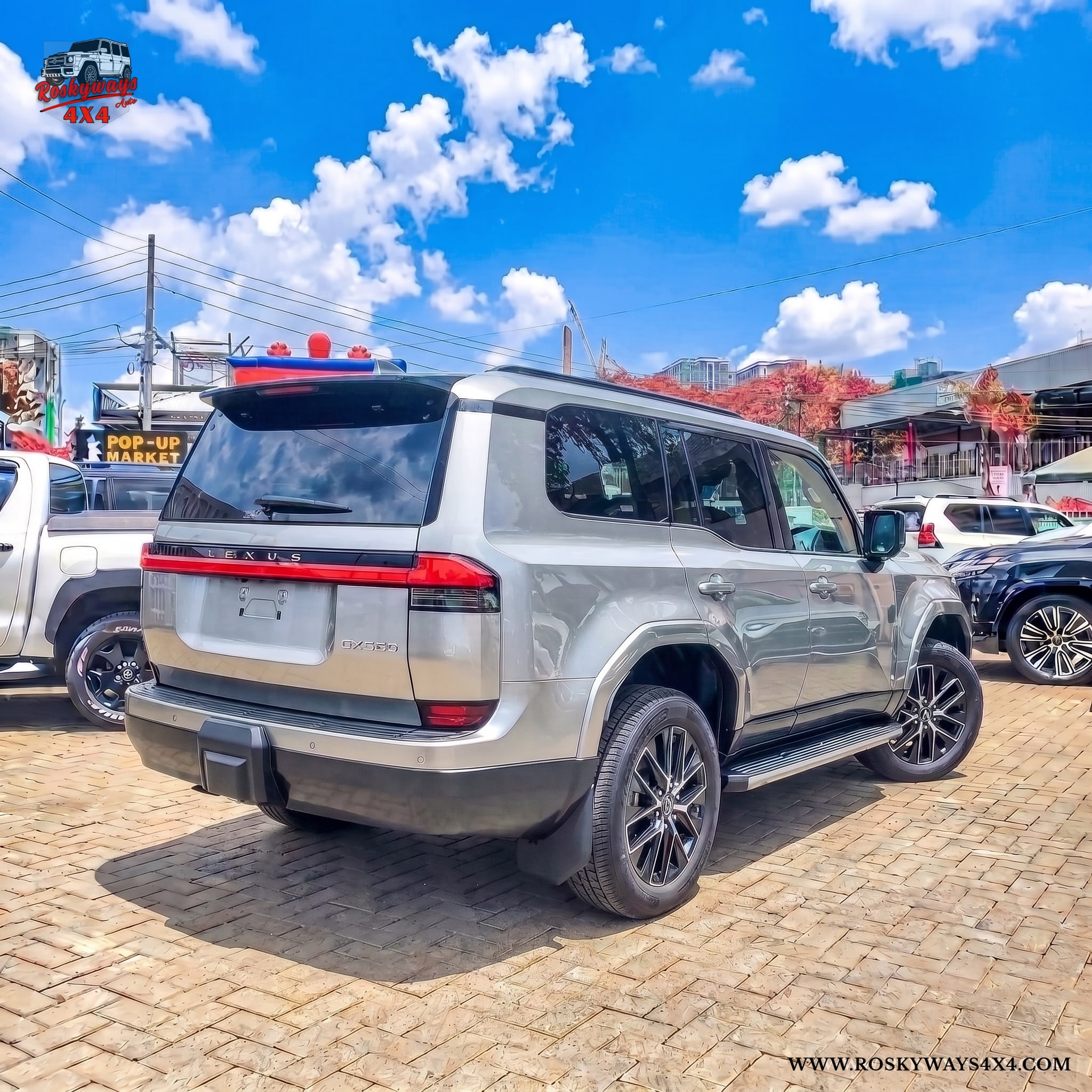 2025 Lexus GX550 — Photo 4