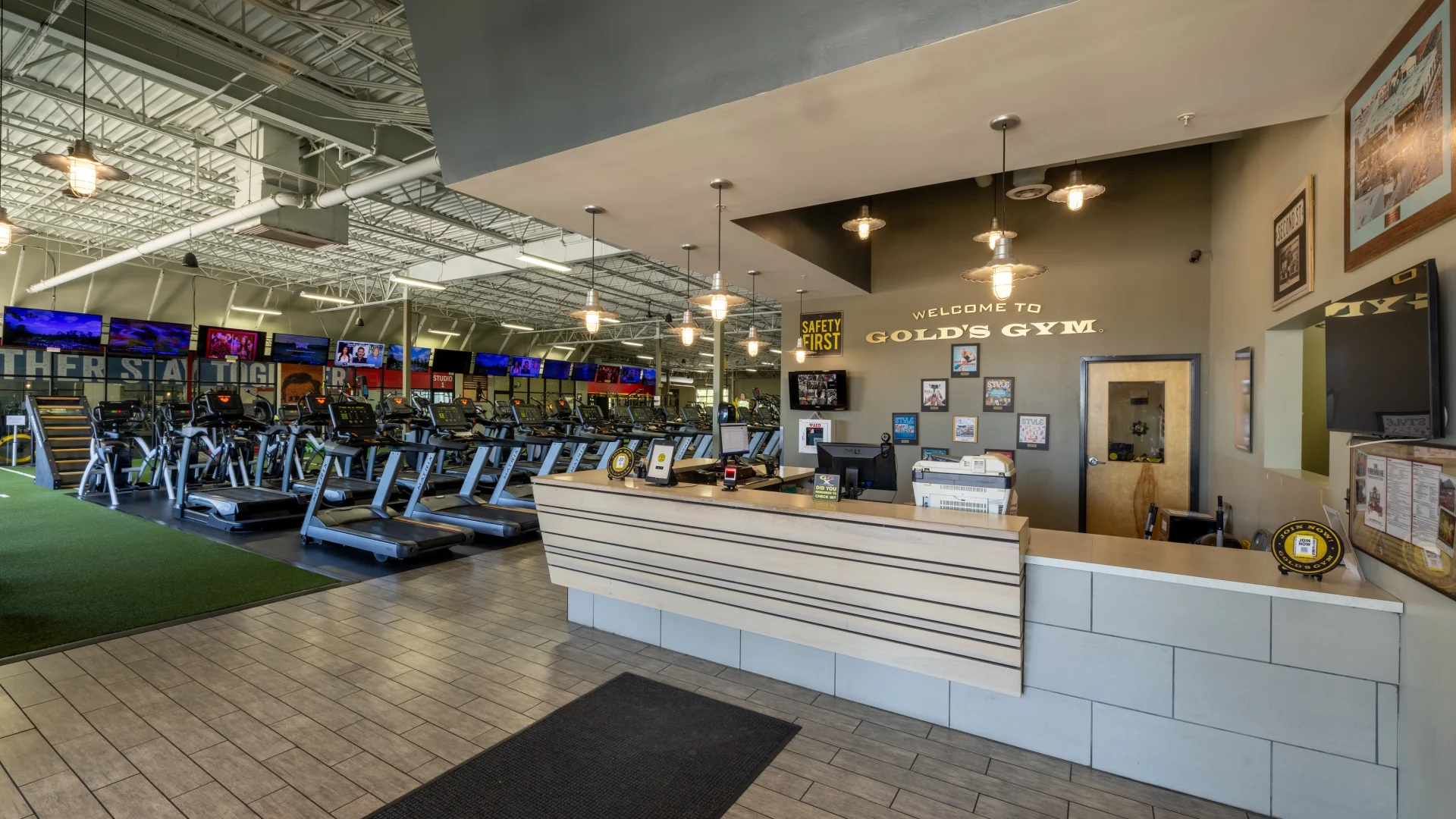 Front view and Outside workout area