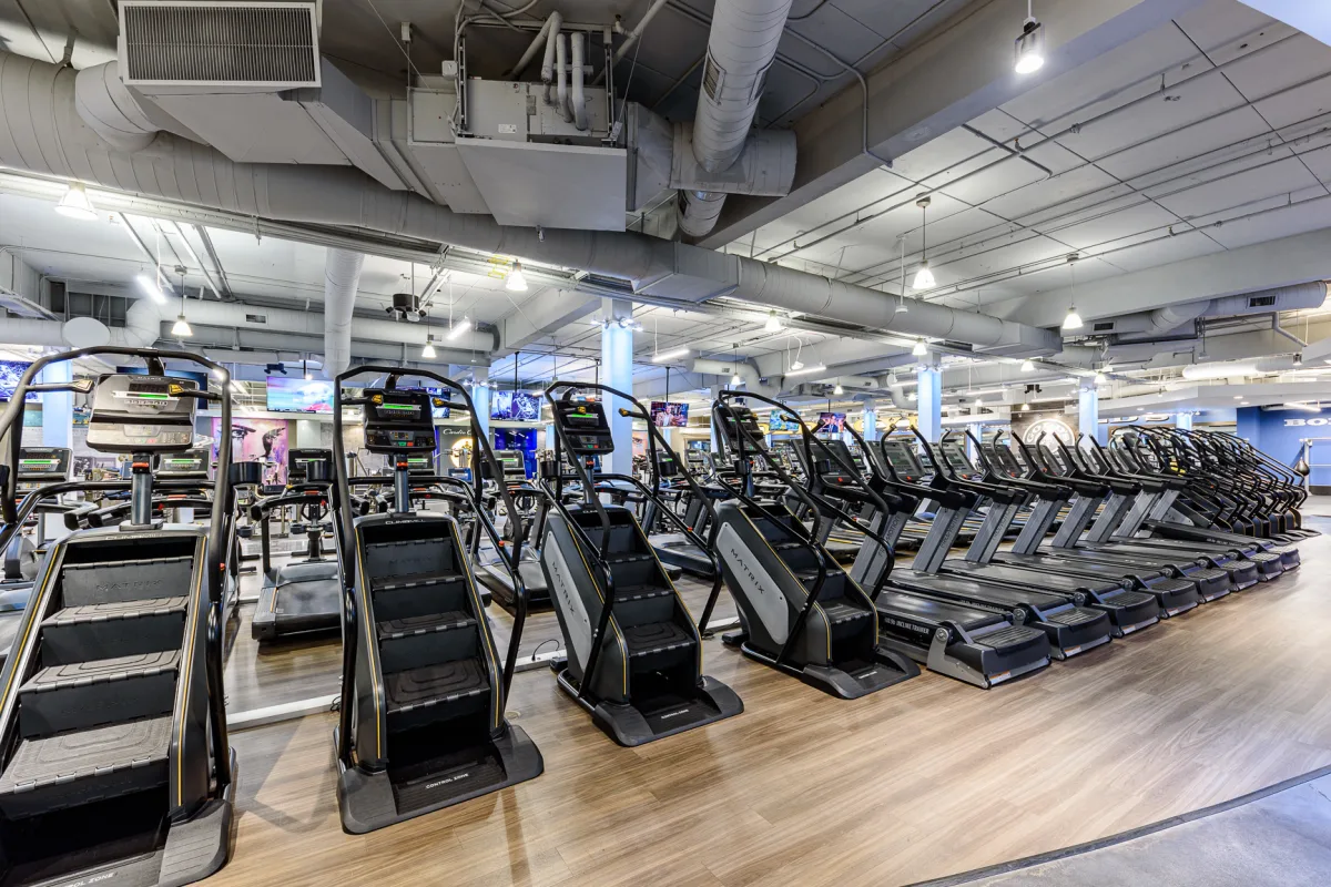 Gold's Gym Northridge - Northridge, CA 91324 Gold's Gym Northridge - Northridge, CA 91324