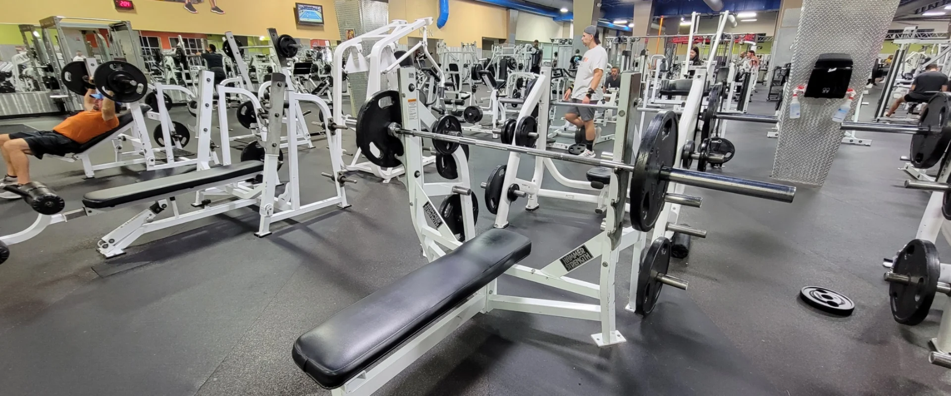golds_gym_wendover