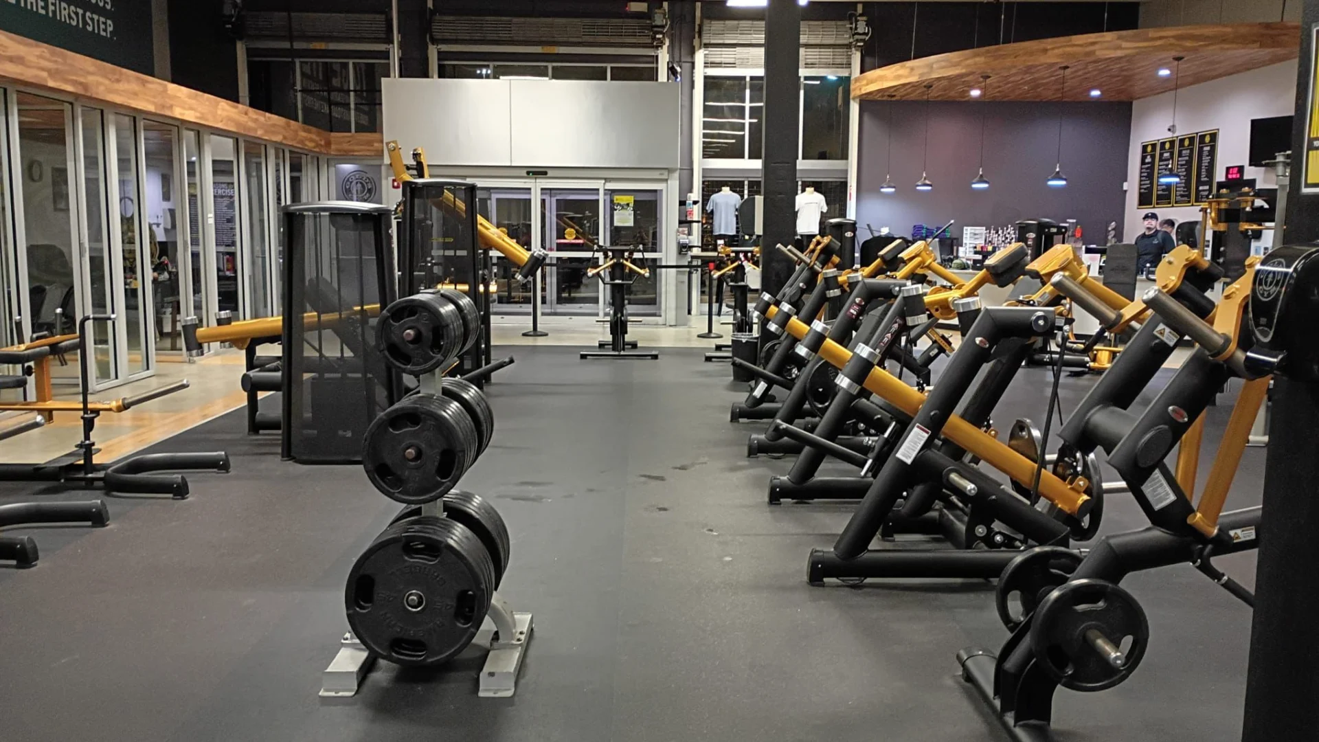 Gold's Gym Harlingen | Harlingen, TX 78552 | Stronger Starts Here