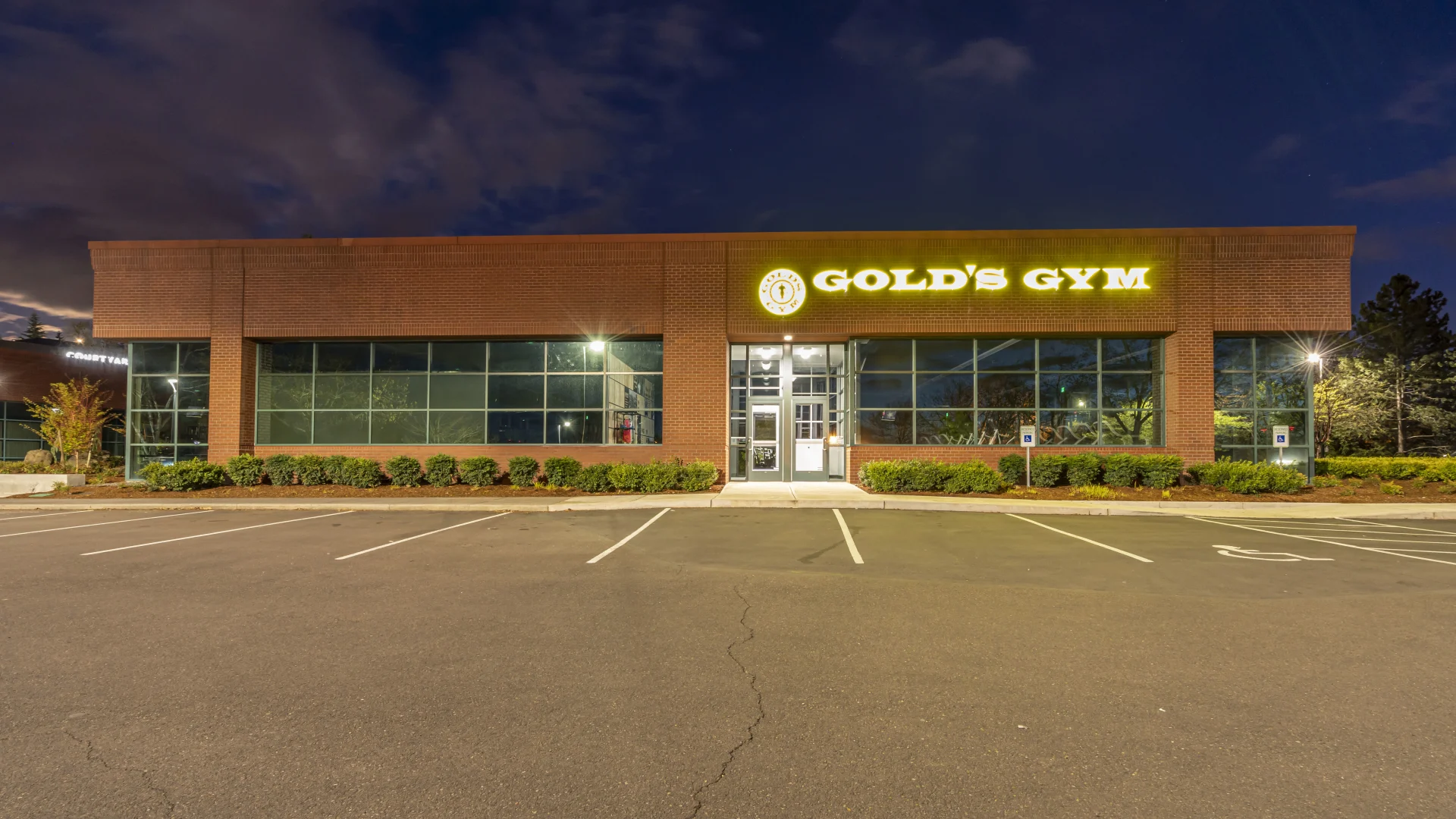 Gold's Gym Tigard | Tigard, OR 97224 | Stronger Starts Here