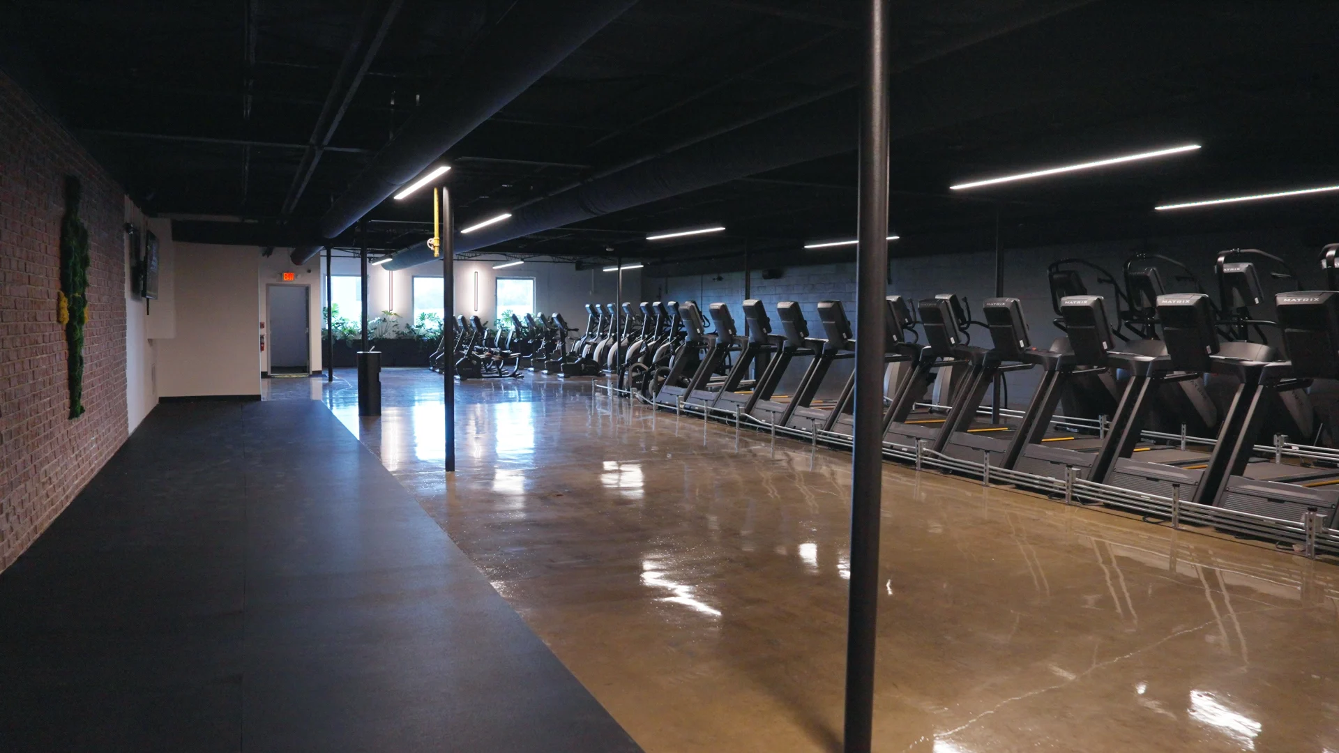 Gold's Gym Tampa Gas Worx | Tampa Gas Worx, FL 33602 | Build Strength