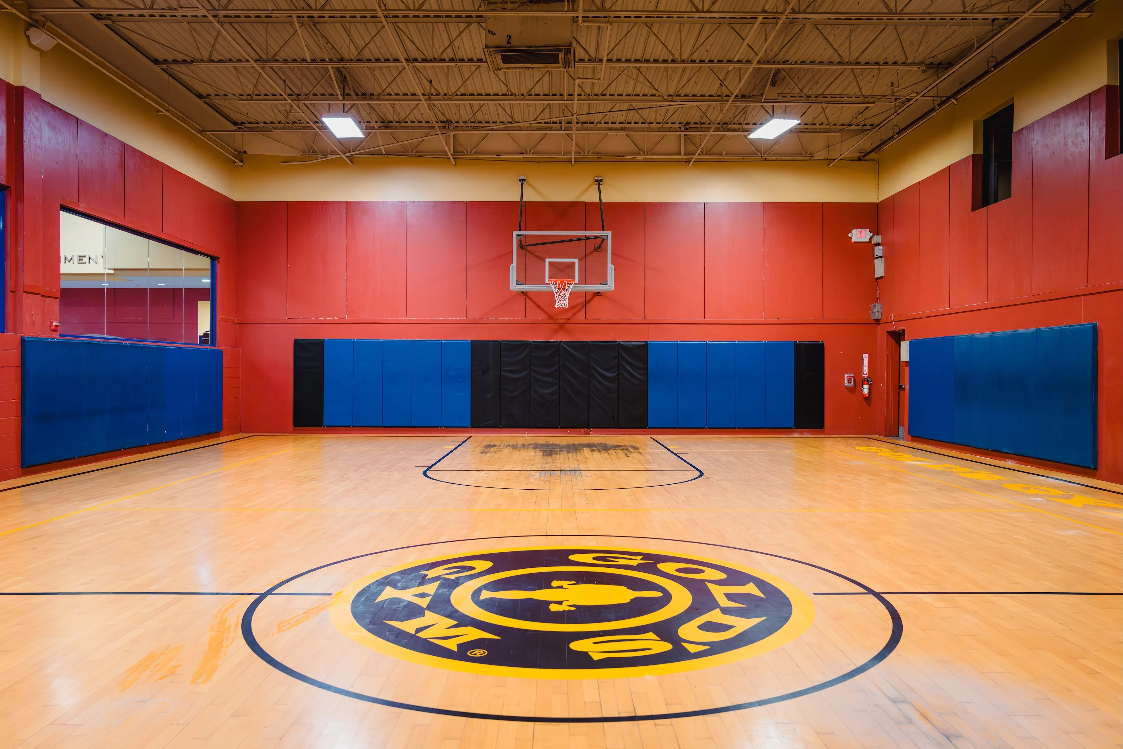 Gold's Gym Goliad | San Antonio, TX 78223 | Built For Champions