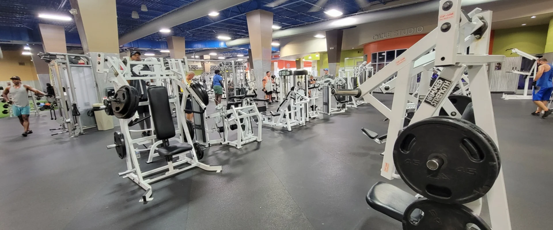 golds_gym_wendover