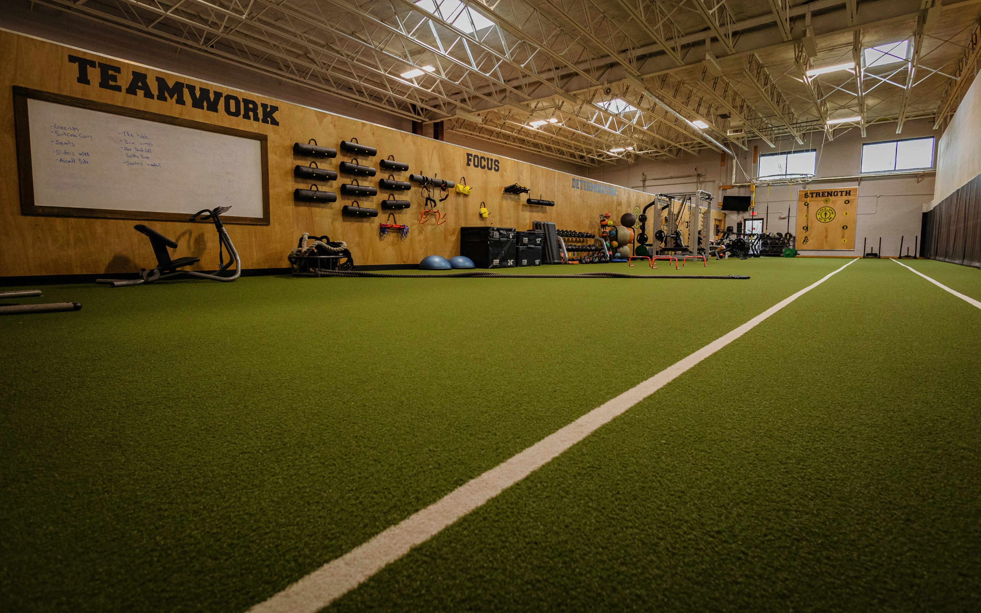 Gold's Gym Lagrange | Poughkeepsie, NY 12603 | Build Strength