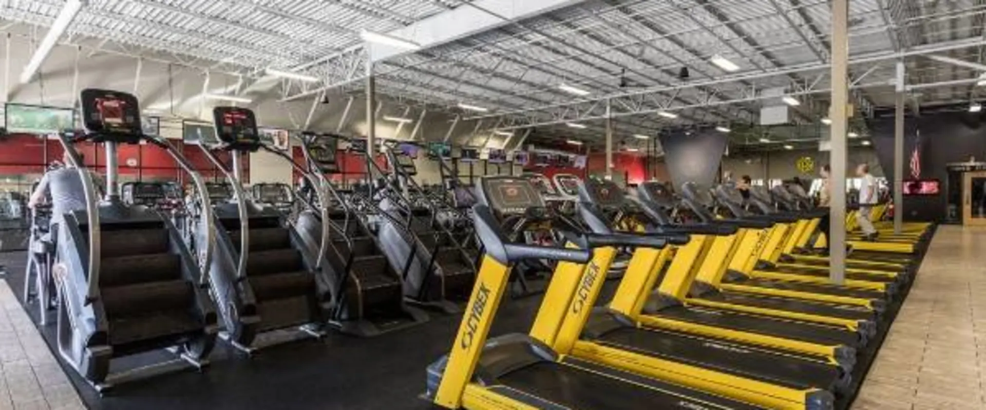 Wide selection of cardio equipment at Colonial Heights gym