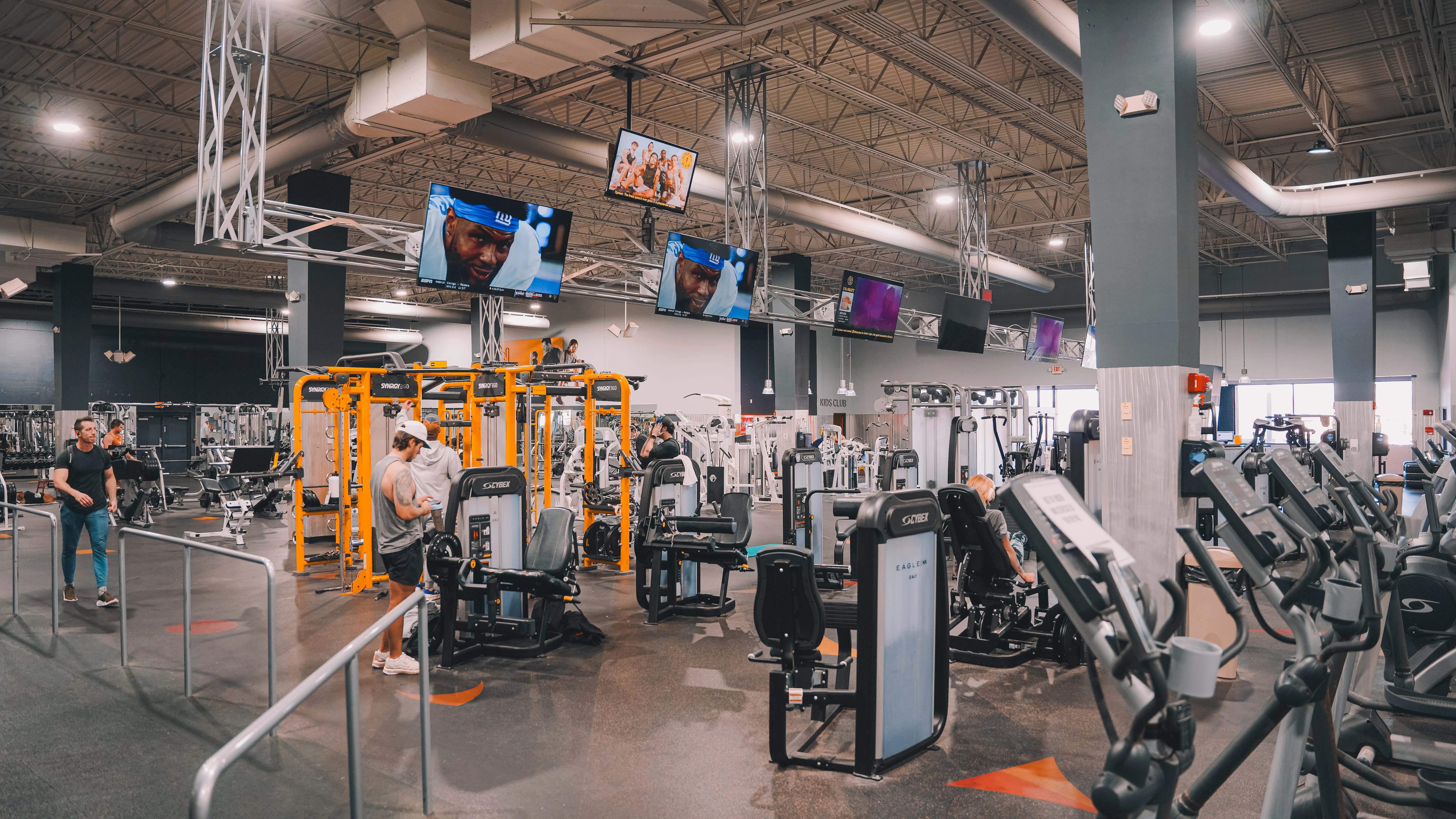Gold's Gym Farragut | Farragut, TN 37934 | Stronger Starts Here
