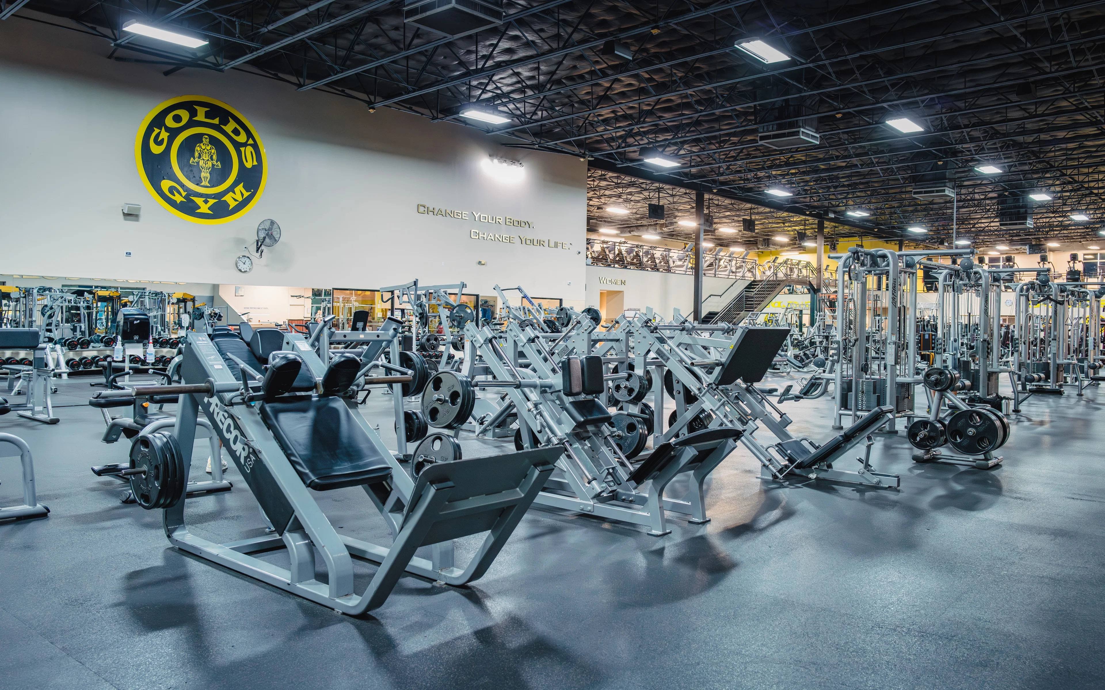 その他 Gold gym Gold's Gym Austin South | Austin South, TX 78749 | Strength & Fitness