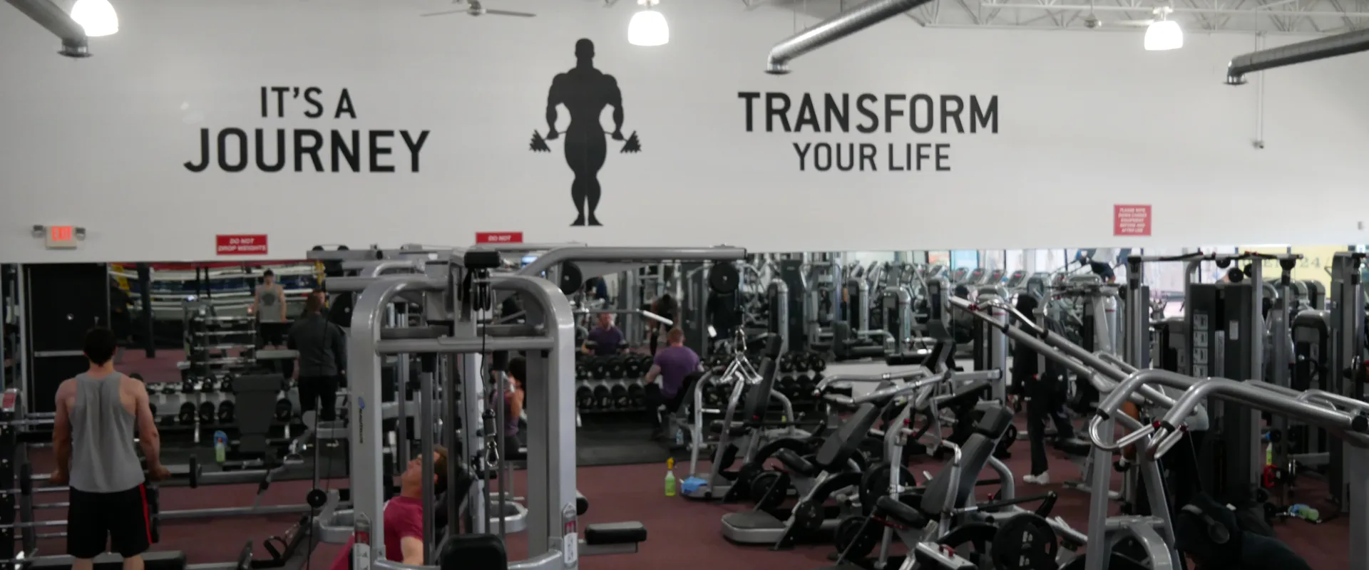 With its state-of-the-art facilities and top-of-the-line equipment, Gold's Gym is the ultimate destination for fitness enthusiasts of all levels.