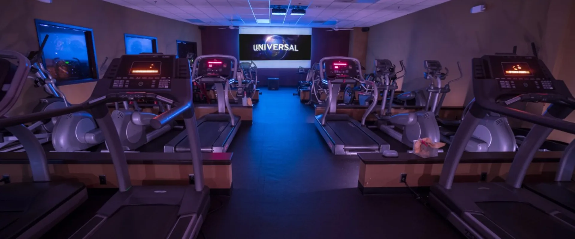 Gold's Gym Midlothian Cinema
