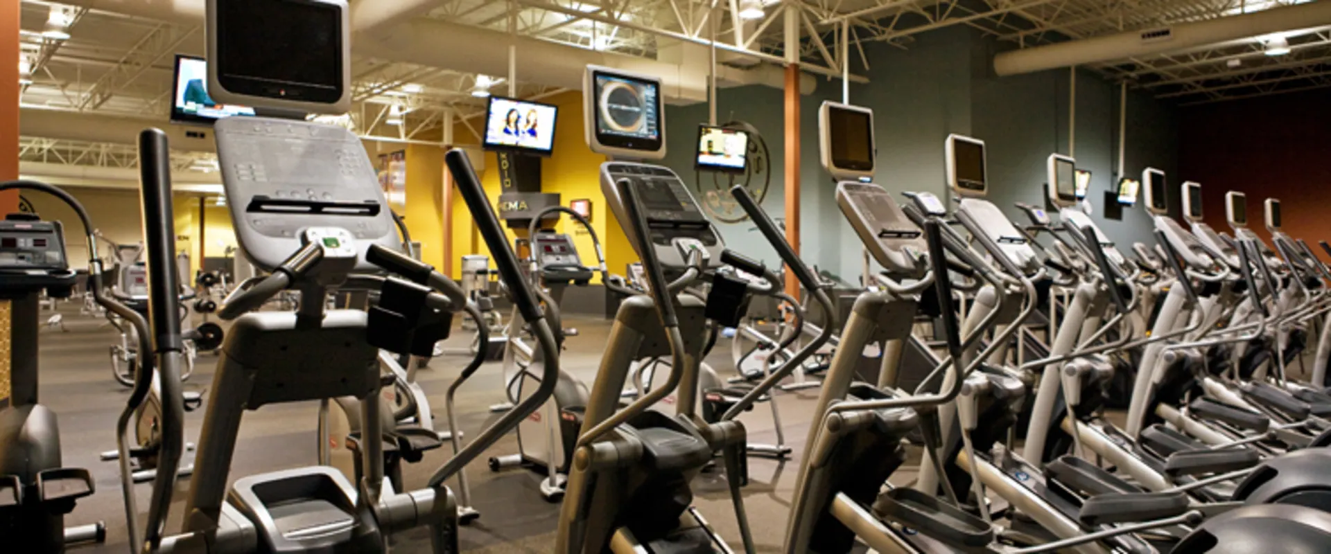 Gold’s Gym Brownsville Cardio