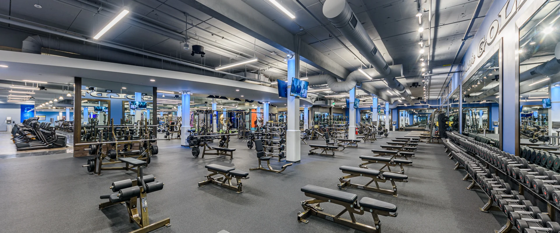 Gold's Gym Northridge
